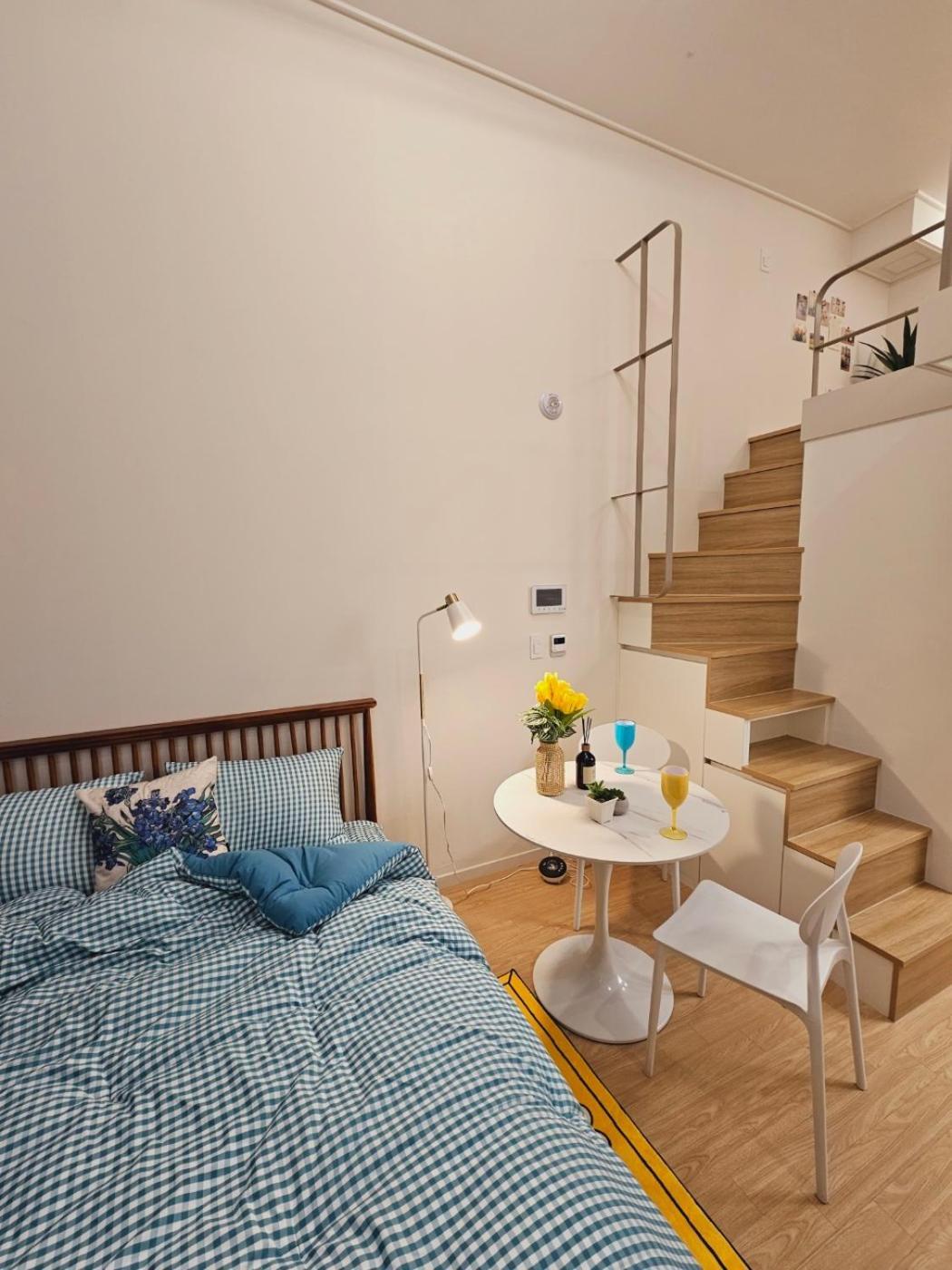 Apartment Sillim Sindaebang Station Gocheok Sky Dome Lovely House